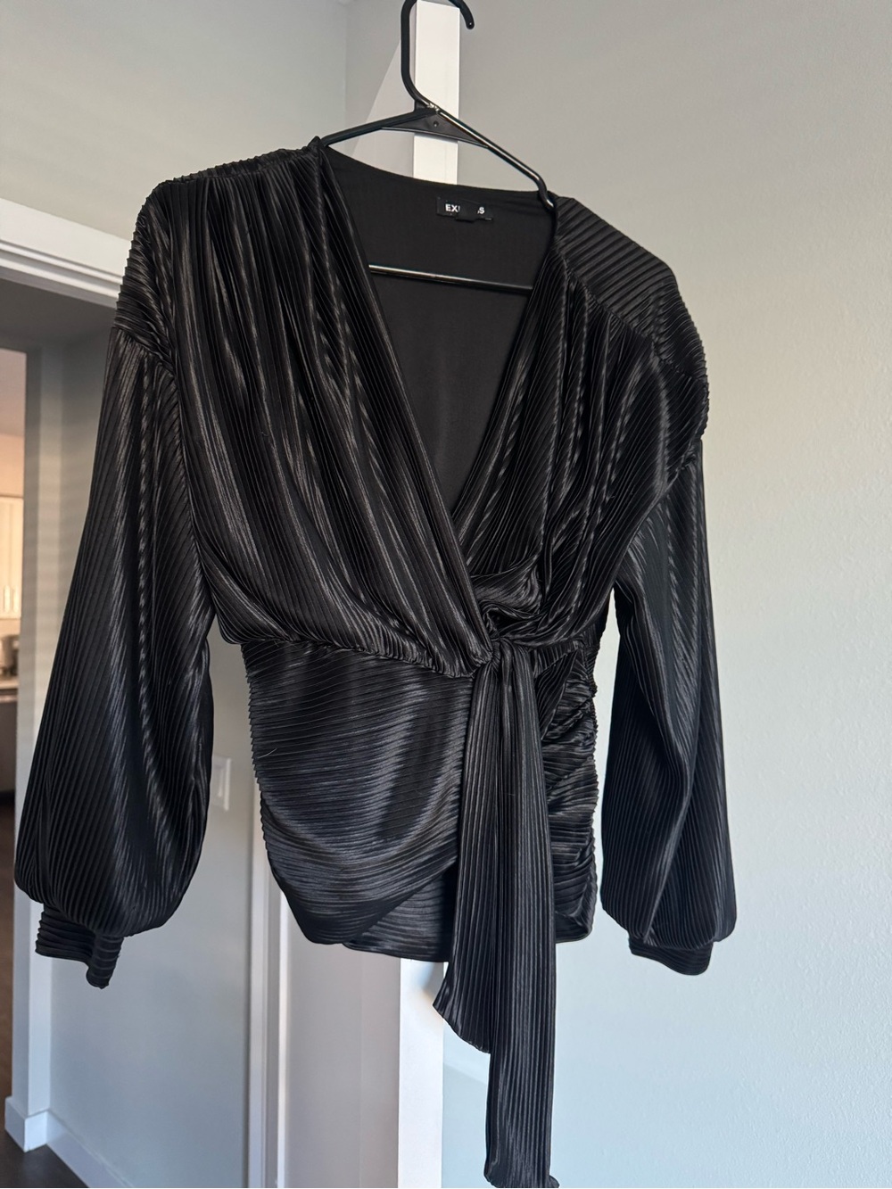 Express Wrap Blouse - Black